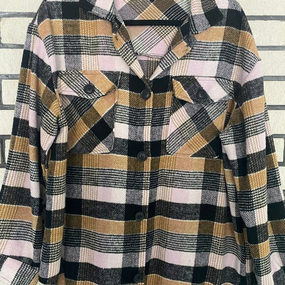 Johnnies Jeans Plaid Shacket - Picture 3 of 4